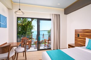 Deluxe King Size Front Lagoon View | 客房景观