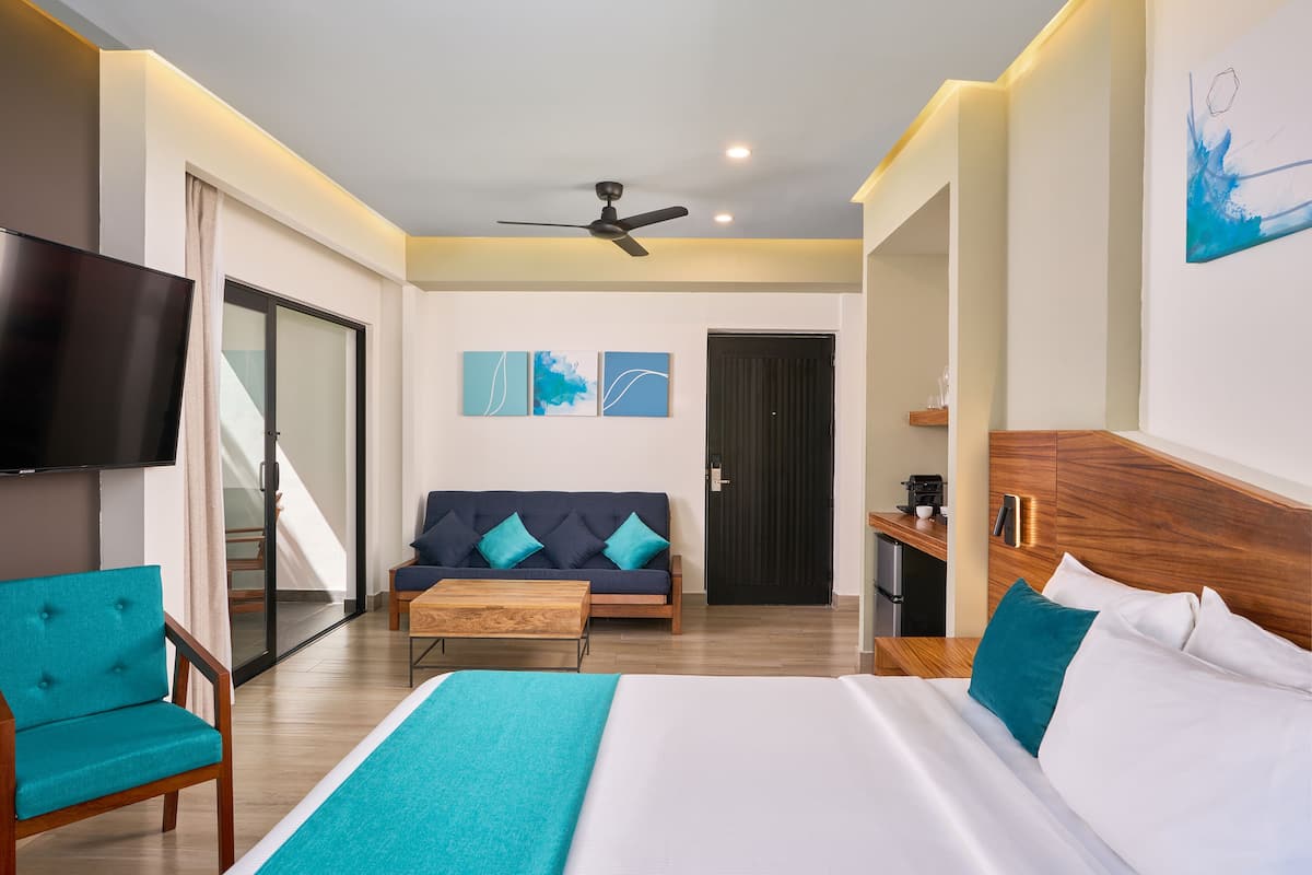 Junior Suite Partial Lagoon View | Literie de qualité supérieure, matelas Tempur-Pedic, minibar
