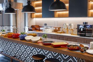 Daily buffet breakfast for a fee - Shanghai Hongqiao NECC Glory Hotel (Shanghai)