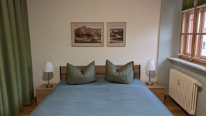 1 bedroom, free WiFi, bed sheets