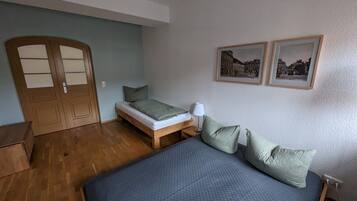 1 多间卧室、免费 WiFi、床单