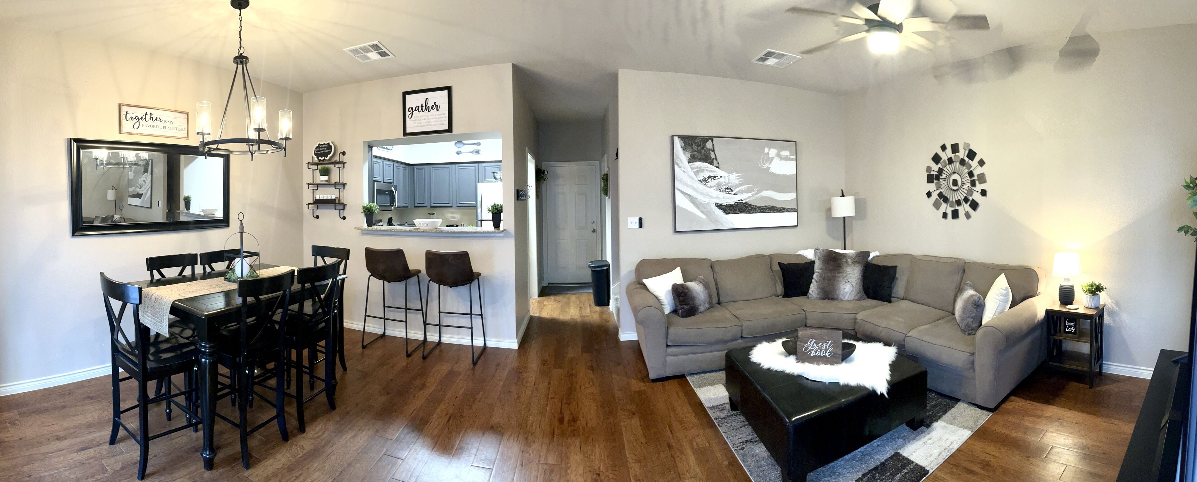 Relax with the whole family in this great townhouse on popular Monkey Island!