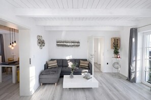 TV, fireplace, stereo - Holiday Home "Huus ant Diek" with Private Terrace & Wi-Fi (Norden)