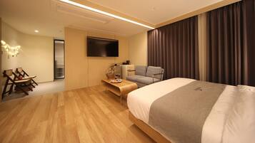 Cozy Room | Free WiFi