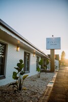 Fachada de la propiedad