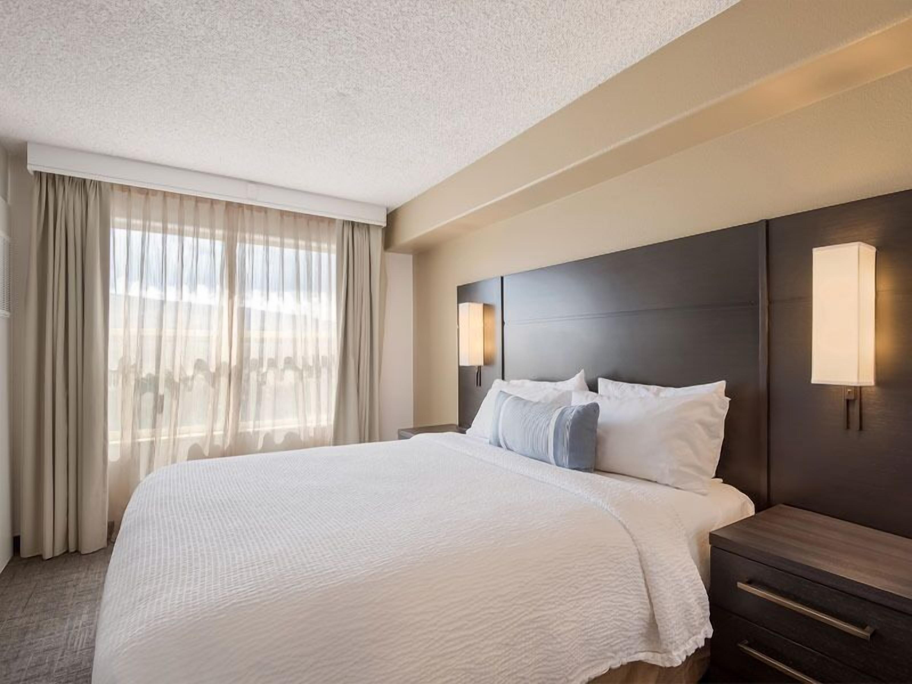 Your Home Away From Home! 2 Spacious Units, Full Kitchen, Pet-friendly Property!