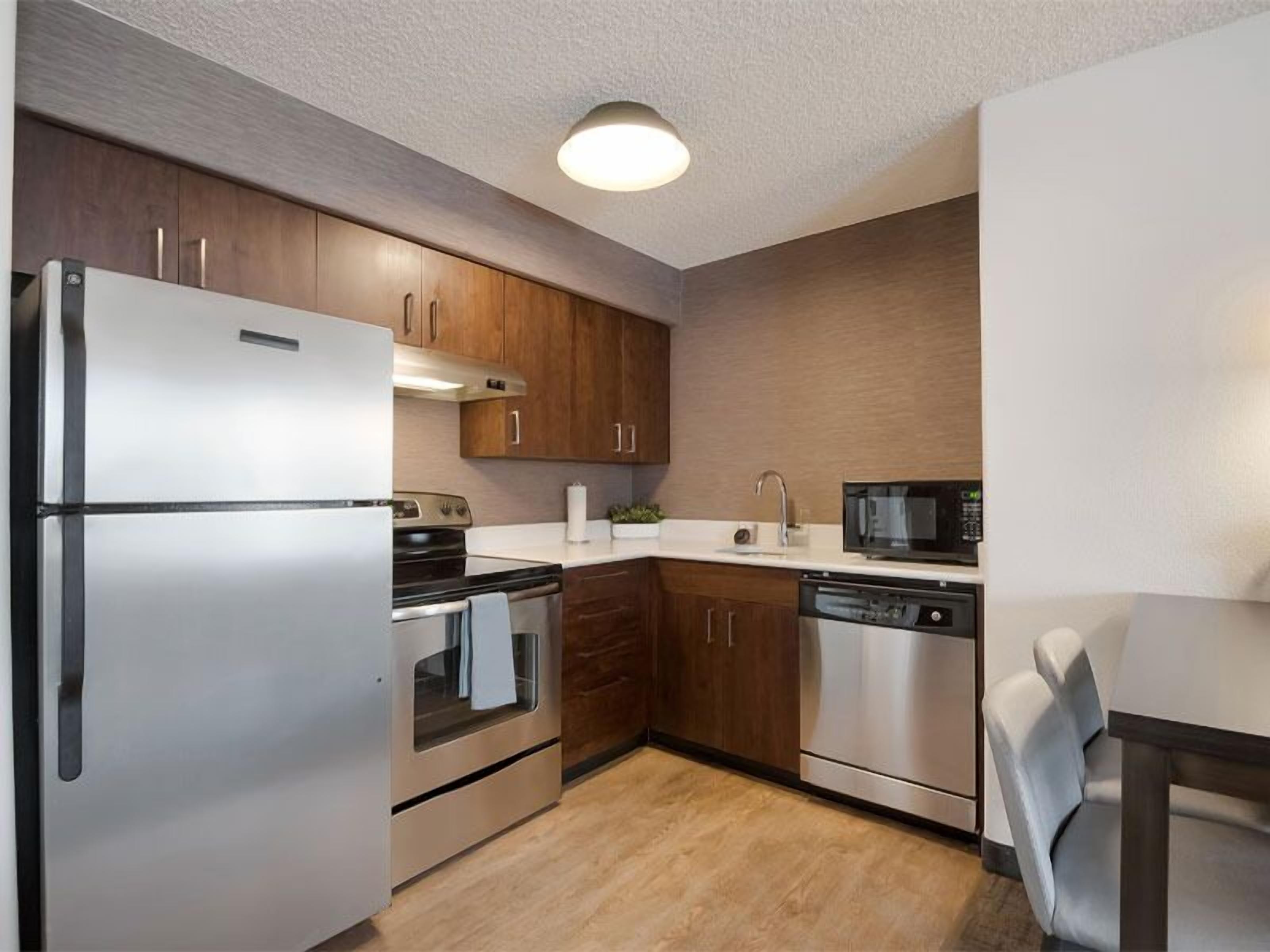 Indulge in Home-Like Comfort! 3 Modern Units w/ Full Kitchen, Pet-friendly!