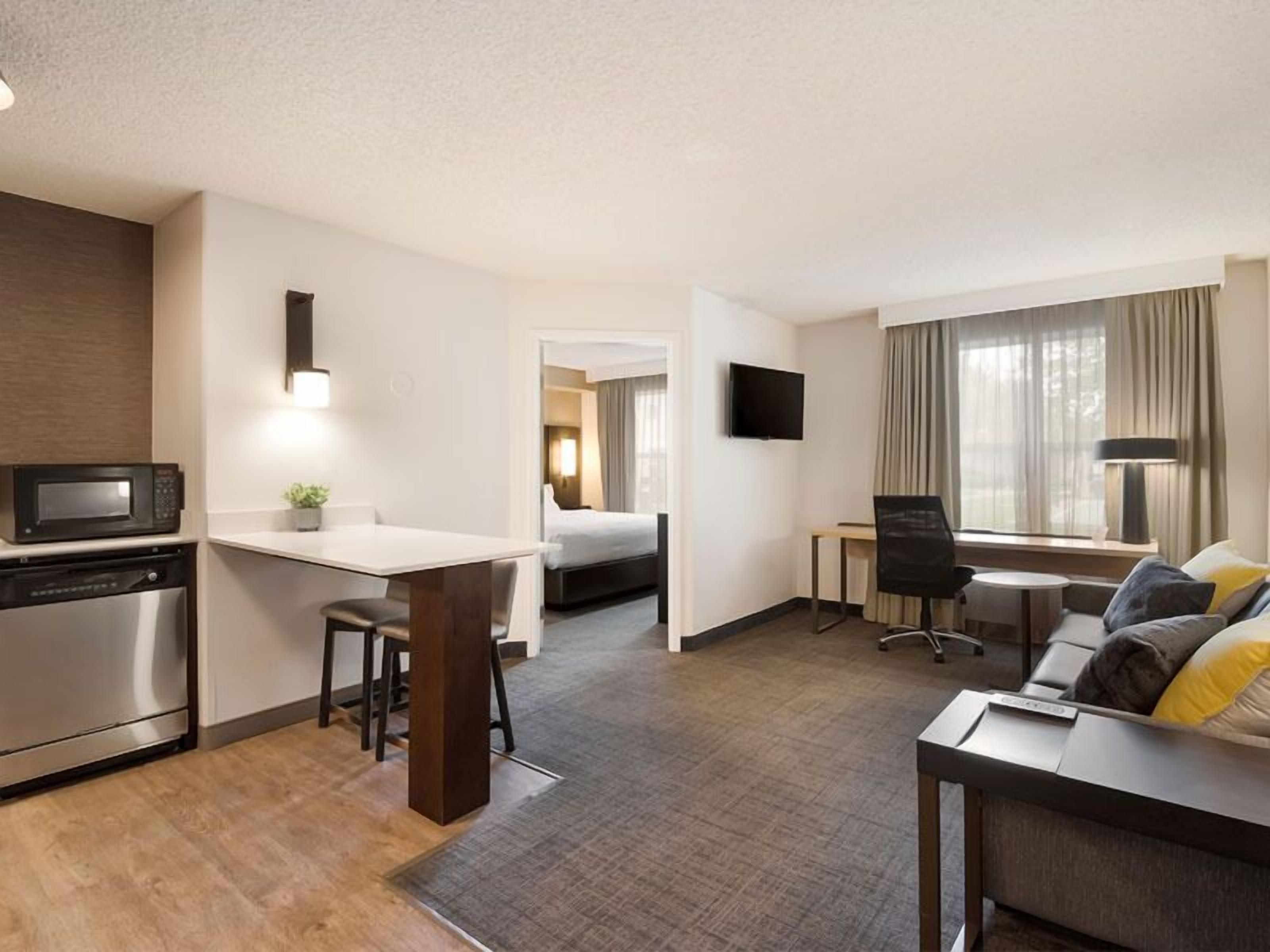 Indulge in Home-Like Comfort! 3 Modern Units w/ Full Kitchen, Pet-friendly!