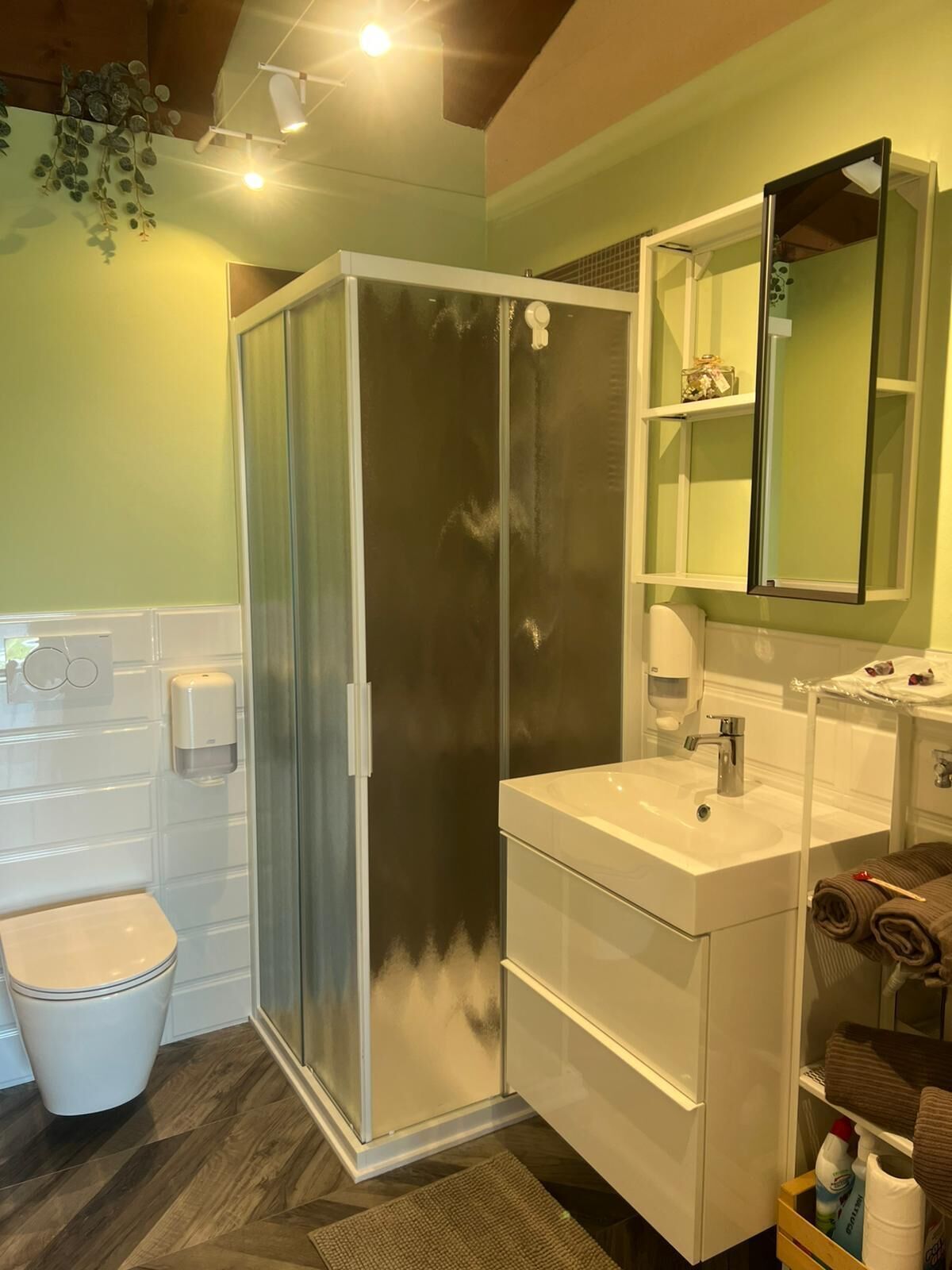 Studio Flat With Kitchenette in one Room