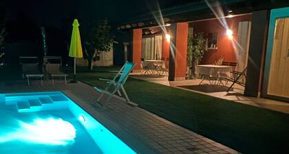 Room in Studio - Studio Apartment With Kitchen in one Room