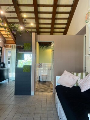 ルーム 1 ベッドルーム パティオ ガーデンビュー | バスルーム