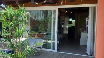 Zimmer, 1 Schlafzimmer, Terrasse, Gartenblick | Eingangsbereich