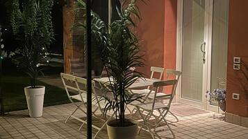 Room, 1 Bedroom, Patio, Garden View | Terrace/patio