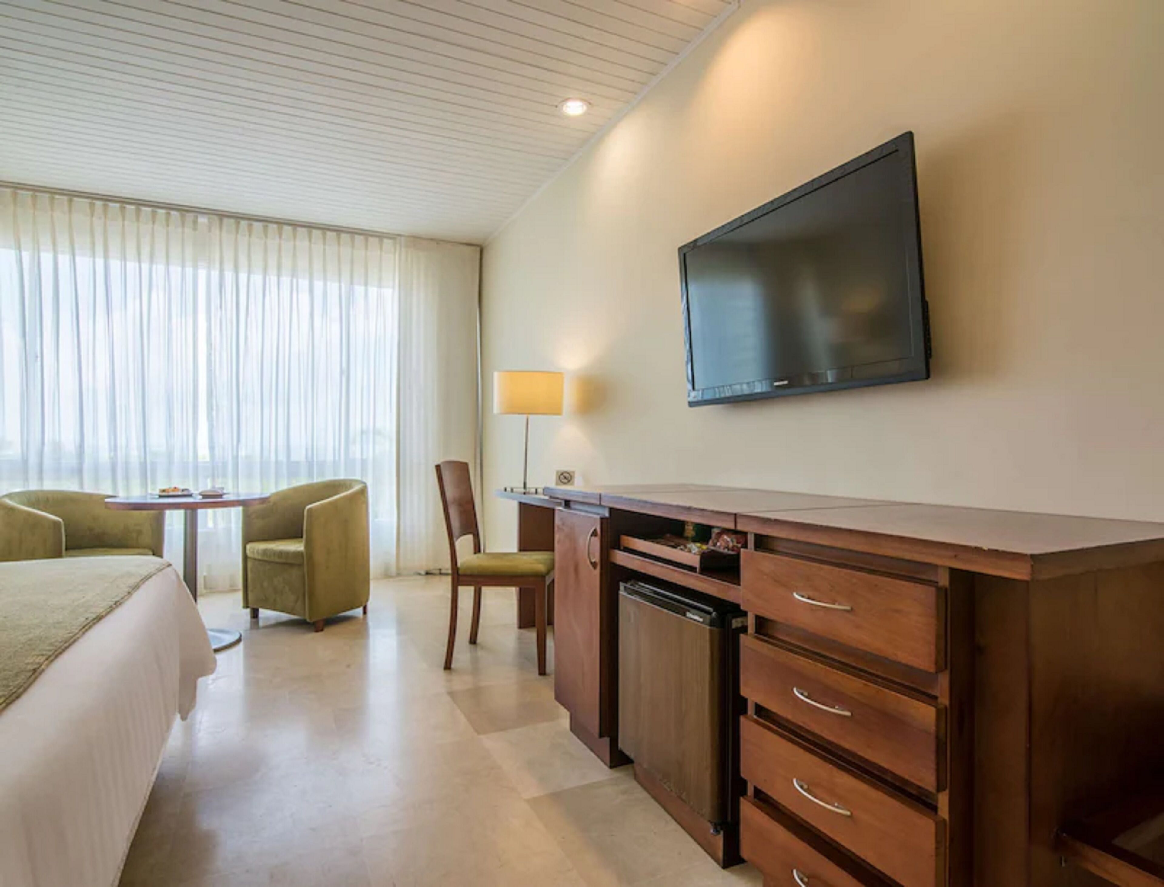 Foto - \"room in Lodge - Hc-vj Hotel Room Facing The Sea With Pool Air Conditioning And Wifi\"