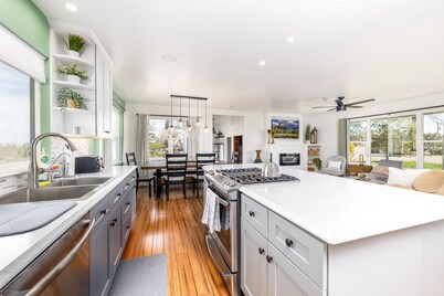 New! Modern country living, 4br