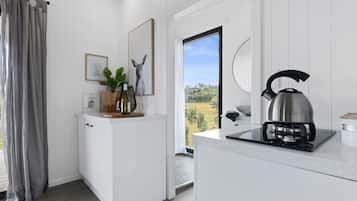 Villa Rose | Coin cuisine privé | Réfrigérateur dans l'espace commun