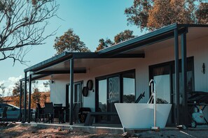 Exterior - Glenayr Farm (Windeyer)