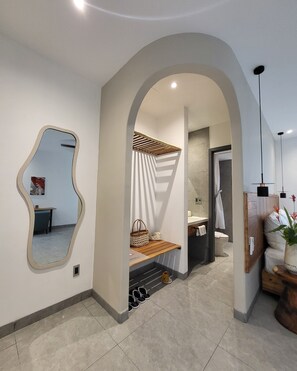 4 habitaciones, sistema de insonorización, wifi gratis y ropa de cama 