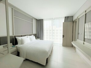 Penthouse, 2 Bedrooms | Minibar, in-room safe, free WiFi, bed sheets - M City Hotel Saigon (Ho Chi Minh City)