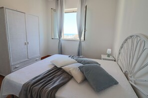 Maison, 3 chambres, fumeurs, balcon | 4 chambres