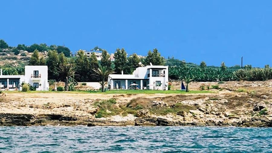 Sea Front Villa With Private Heated Pool, Quiet Area Paphos 322