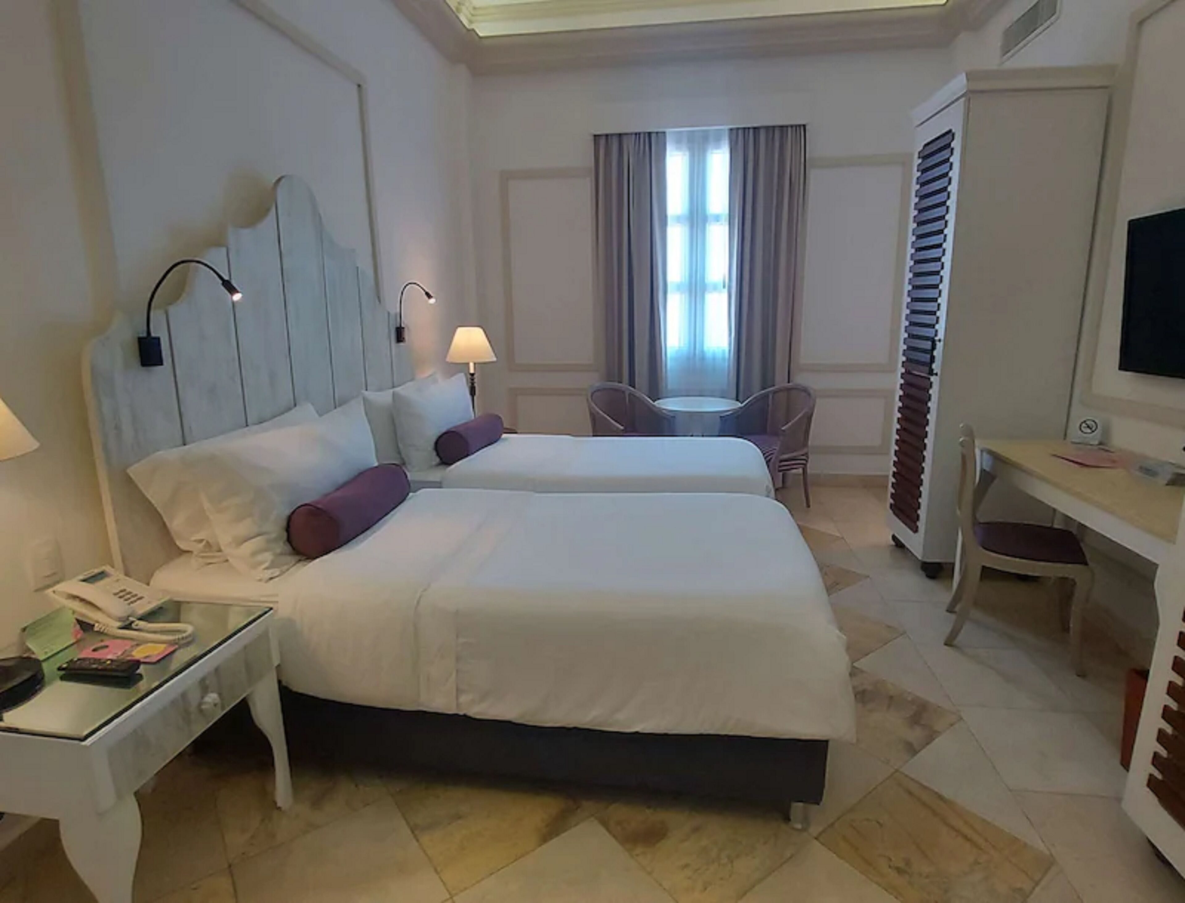 Foto - \"room in Lodge - Hc-cd Hotel Room Facing The Sea With Pool Air Conditioning And Wifi Num030\"