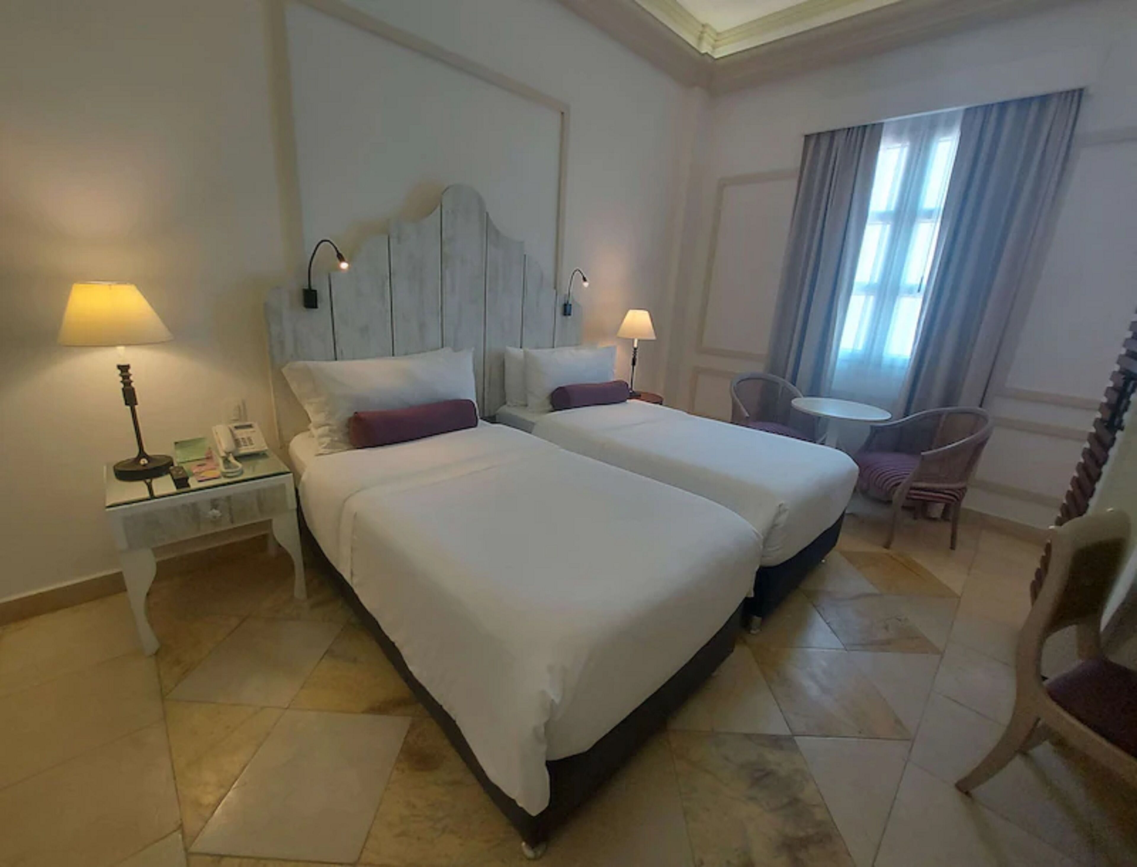 Foto - \"room in Lodge - Hc-cd Hotel Room Facing The Sea With Pool Air Conditioning And Wifi Num030\"