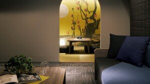 Ảnh chưa phân loại, 3 trong số 53 ảnh, nút