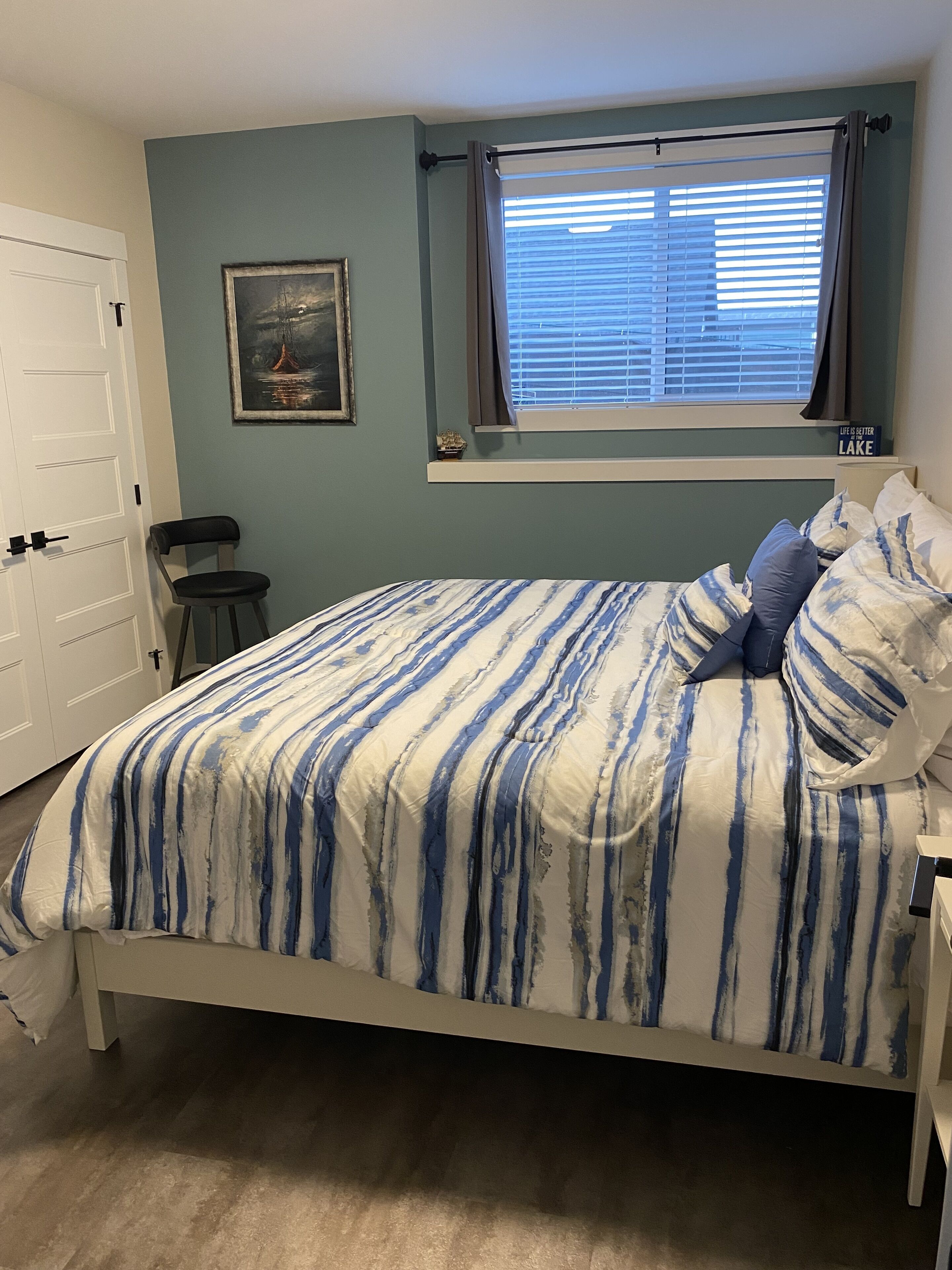 Lakeview Getaway with a Hot Tub