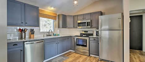 House (3 Bedrooms) | Interior