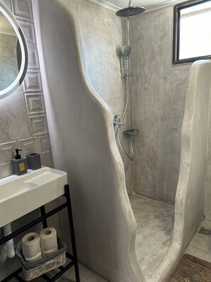 Villa Basic | Bagno | Asciugamani, sapone, shampoo, carta igienica