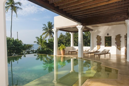 Saffron House in Weligama