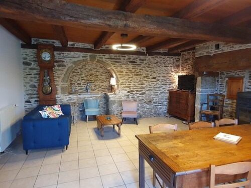 Maison ancienne rénovée en 2023