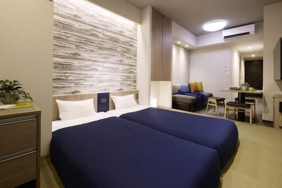 1 slaapkamer, luxe beddengoed, donzen dekbedden, een kluis op de kamer