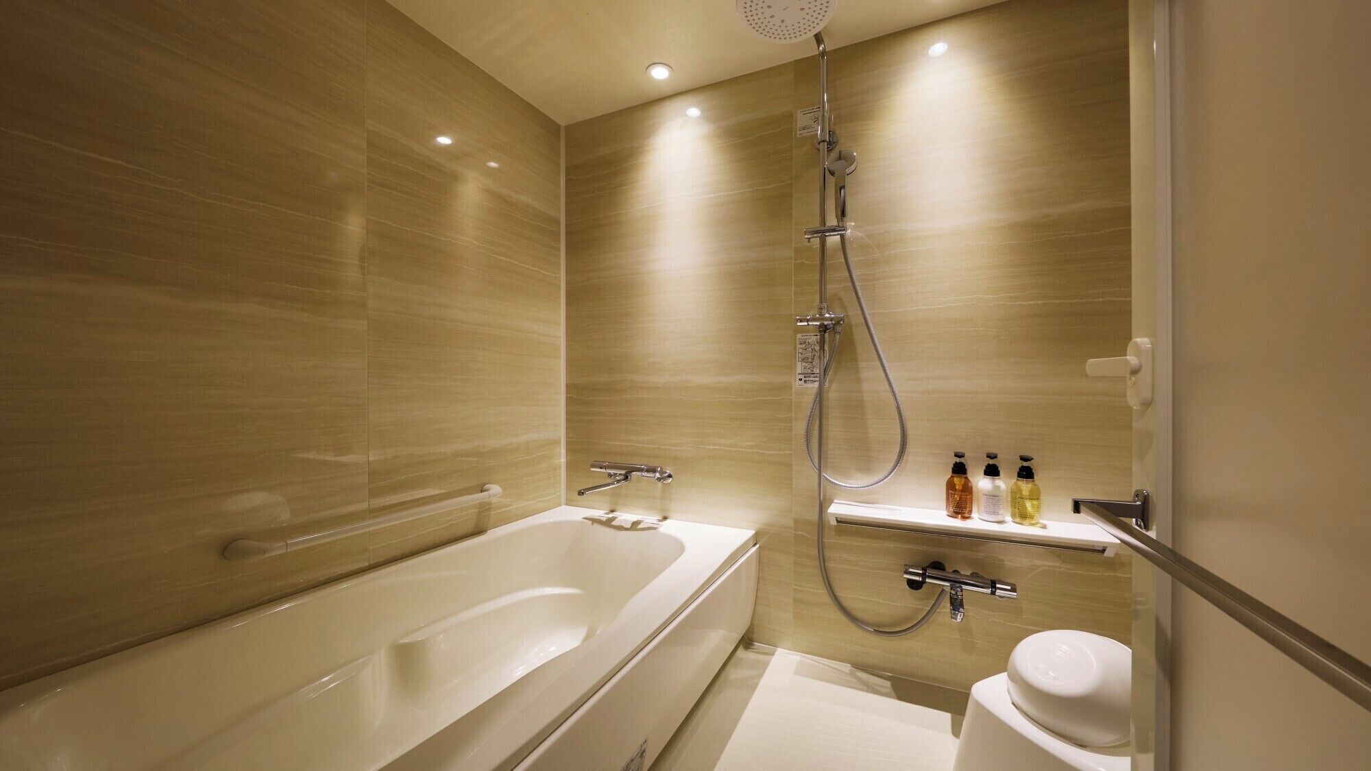 Căn hộ Deluxe, nhiều giường, không hút thuốc, bếp | Phòng tắm | Máy sấy tóc, dép đi trong nhà, chậu vệ sinh/vòi rửa, khăn tắm 