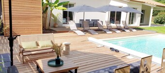 Au bois Joli
Villa ombragé
Piscine privée, sécurisée
4 chambres
Près de Bergerac