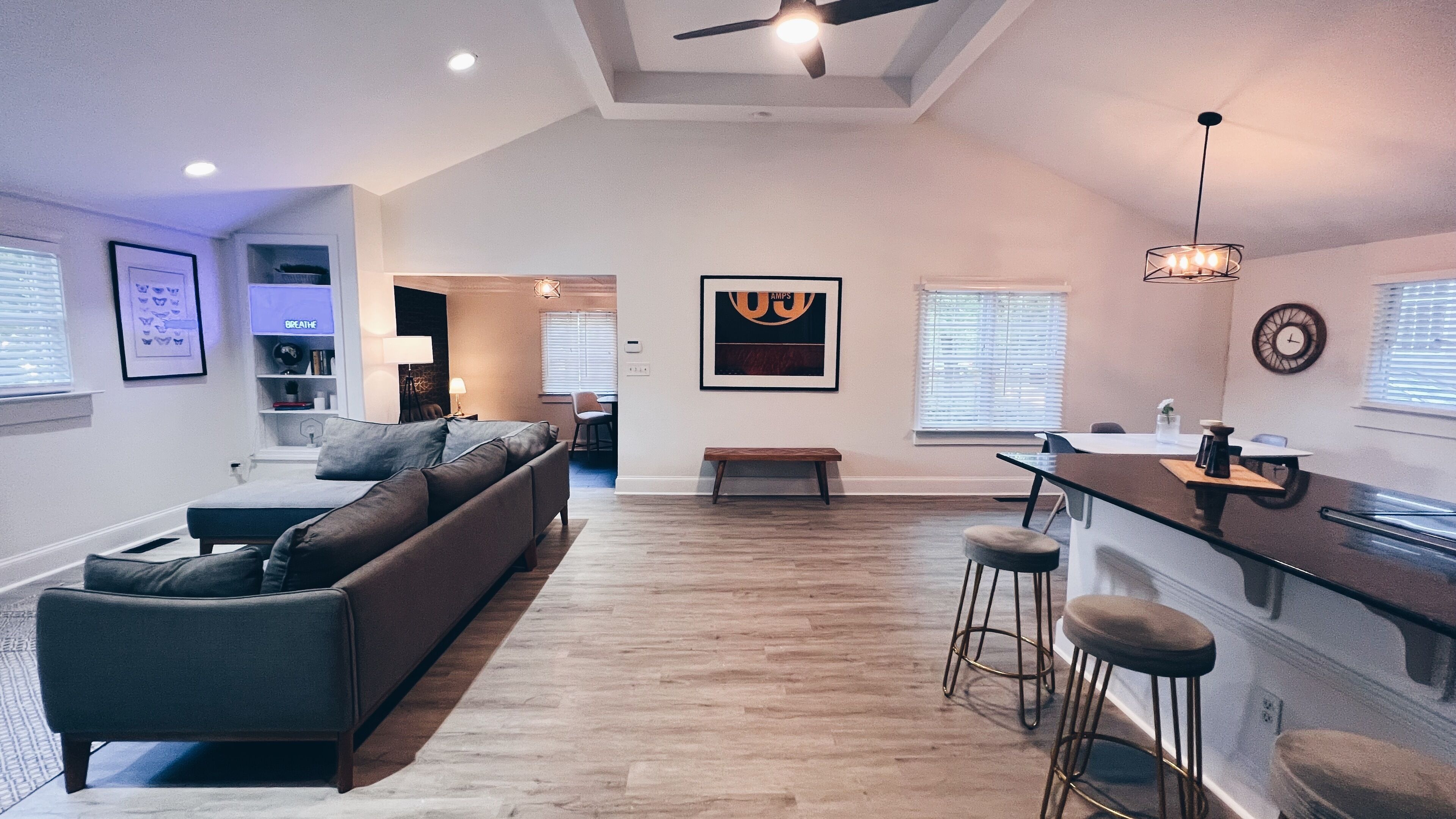 Free-flowing Bungalow in Midtown