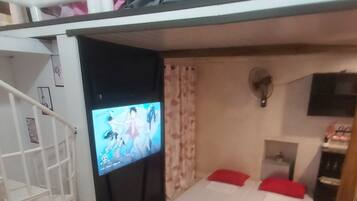 Luxury Loft | Soundproofing, free WiFi, bed sheets