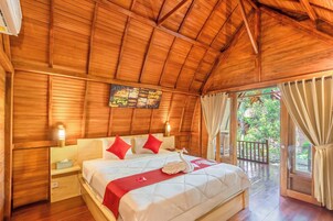 Quarto casal luxo | Wi-Fi de cortesia, roupa de cama