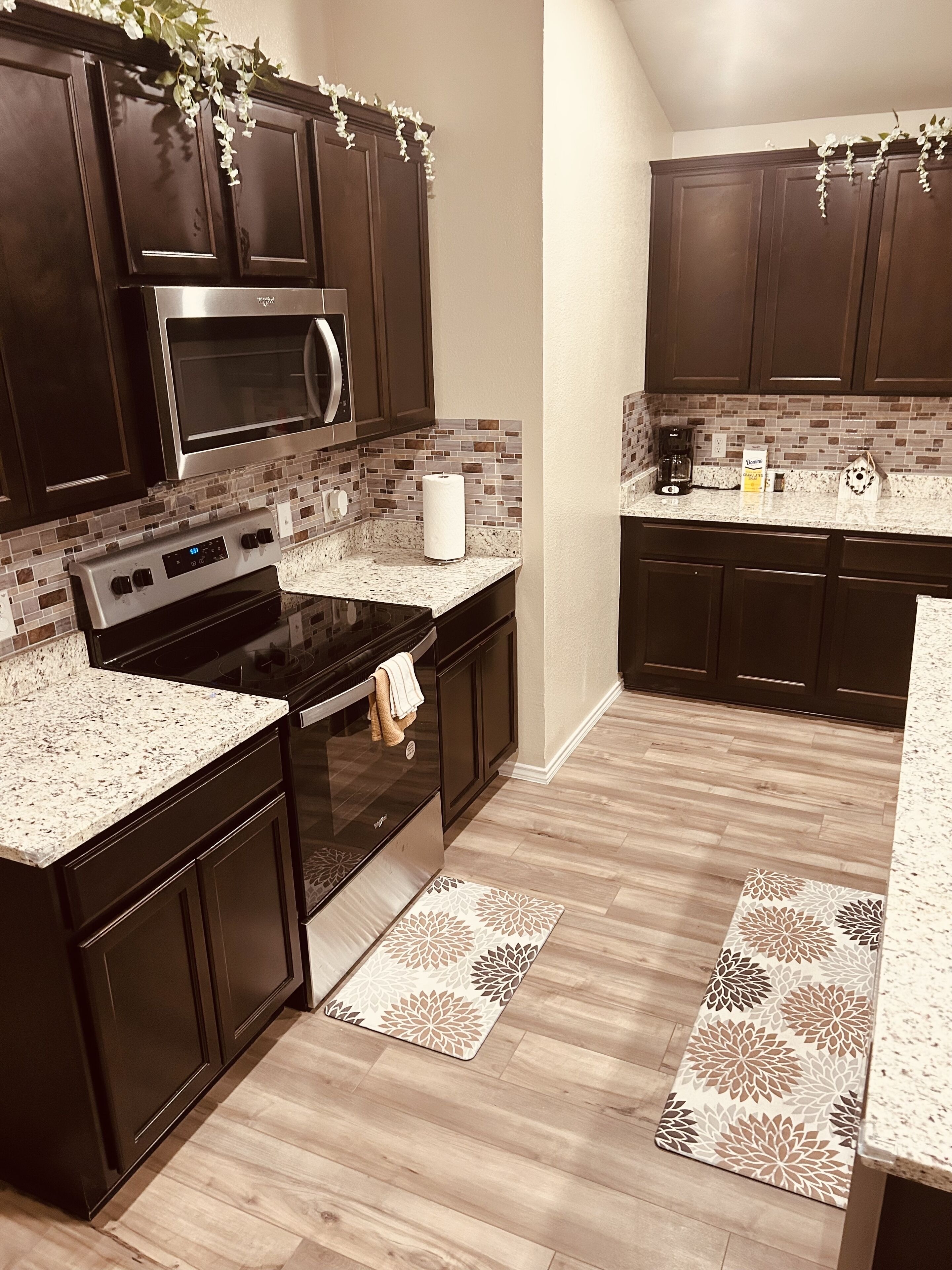 Divine Stays Waco with king Bed Suite & Coffee station