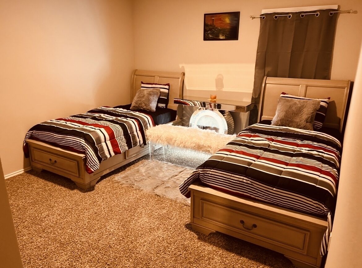 Divine Stays Waco with king Bed Suite & Coffee station