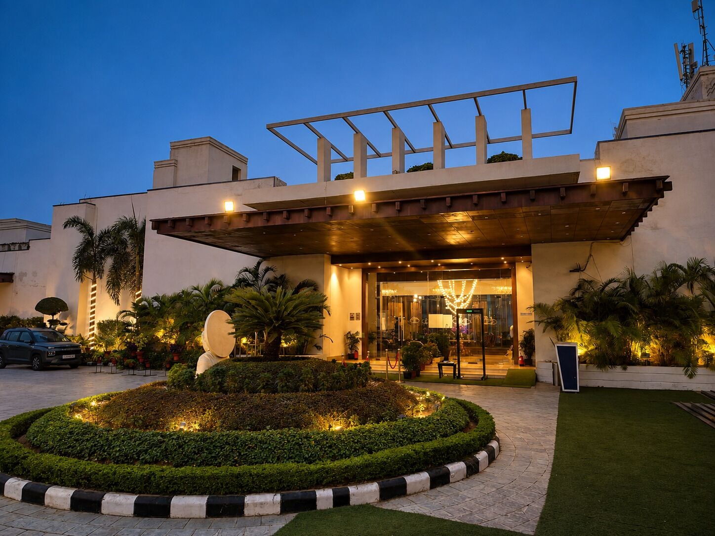 Photo - Bel-La Monde Hotel NH8 at 6km from IGI Airport Delhi