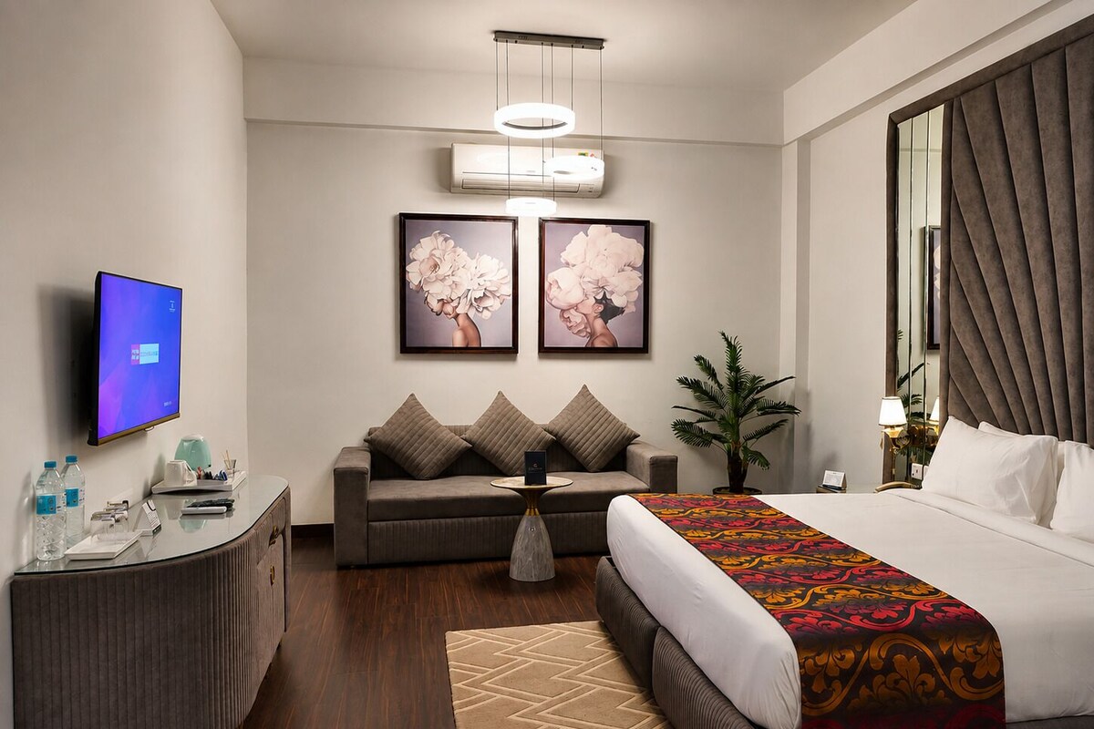 Habitación Premium, 1 cama King size, para no fumadores | Caja de seguridad en la habitación y escritorio