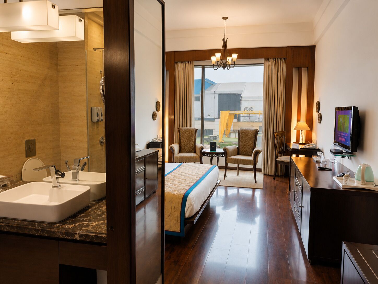 Photo - Bel-La Monde Hotel NH8 at 6km from IGI Airport Delhi