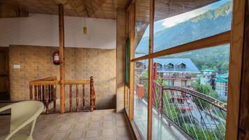 TV a schermo piatto 32 pollici con canali via cavo, TV