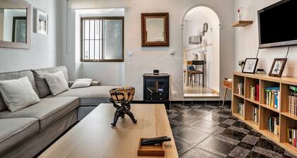 Holiday Home "Calle Ancha" with Private Terrace & Wi-Fi