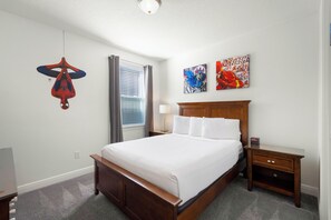 5 chambres, coffre-fort, fer et planche à repasser