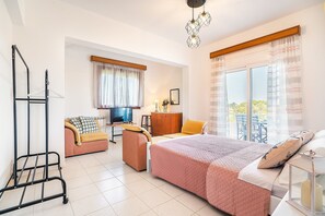 1 bedroom, iron/ironing board, free WiFi, bed sheets