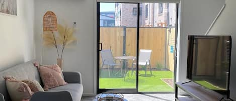 تلفزيون ذكي، كُتُب