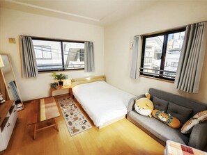 Signature Apartment, Non Smoking, Refrigerator & Microwave | Individually decorated, individually furnished, desk, free WiFi - Minamiaoyama 1st (Tokyo)